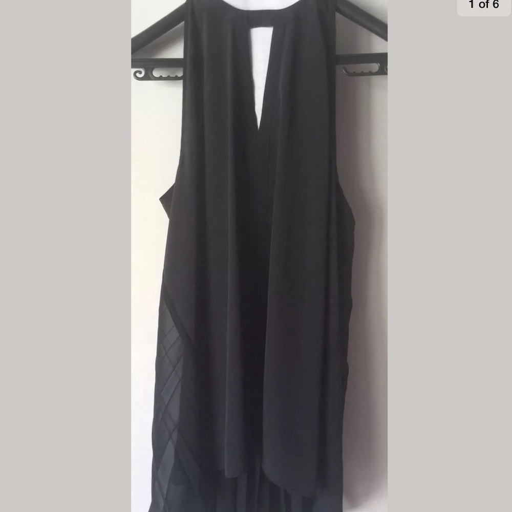 NWOT Kenneth Cole Chiffon Keyhole Neck High Low Pleated Mesh